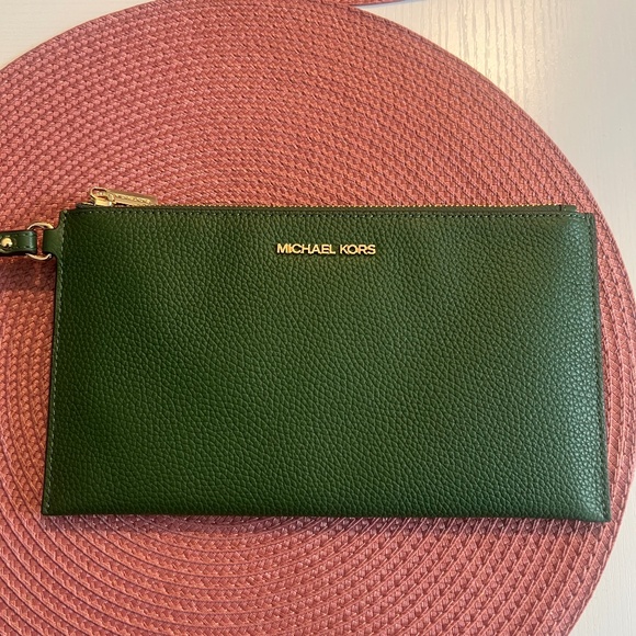 MICHAEL Michael Kors Fern Green Leather Jet Set Wristlet (NWT) - Picture 6 of 6